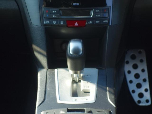 レガシィＢ４ ２．０ＧＴ　ＤＩＴ　スペックＢアイサイト　禁煙車　アイサイト　４ＷＤ　ターボ　ハーフレザーシート　純正ＨＤＤナビ　フルセグＴＶ　ＣＤ／ＤＶＤ再生　Ｂｌｕｅｔｏｏｔｈ　ＭＳＶ　バックカメラ　ＥＴＣ　スマートキー　パドルシフト　社外１９ＡＷ（12枚目）