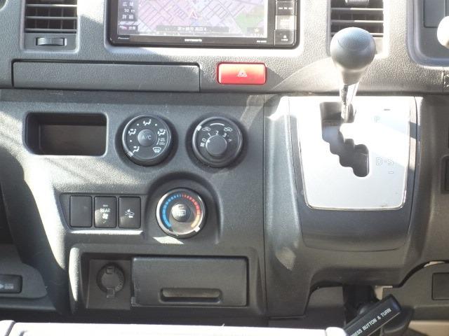 ハイエースバン ＤＸ　ＧＬパッケージ　ターボ　社外メモリーナビ　地デジＴＶ　Ｂｌｕｅｔｏｏｔｈ接続　バックカメラ　ＥＴＣ　キーレス　両側スライドドア　マニュアルモードシフト　衝突被害軽減ブレーキ　レーンアシスト　リヤヘッドキット（13枚目）