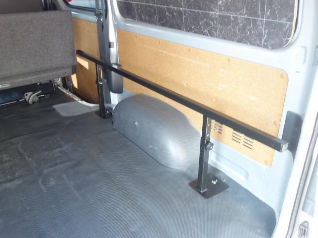 ハイエースバン ＤＸ　ＧＬパッケージ　ターボ　社外メモリーナビ　地デジＴＶ　Ｂｌｕｅｔｏｏｔｈ接続　バックカメラ　ＥＴＣ　キーレス　両側スライドドア　マニュアルモードシフト　衝突被害軽減ブレーキ　レーンアシスト　リヤヘッドキット（71枚目）