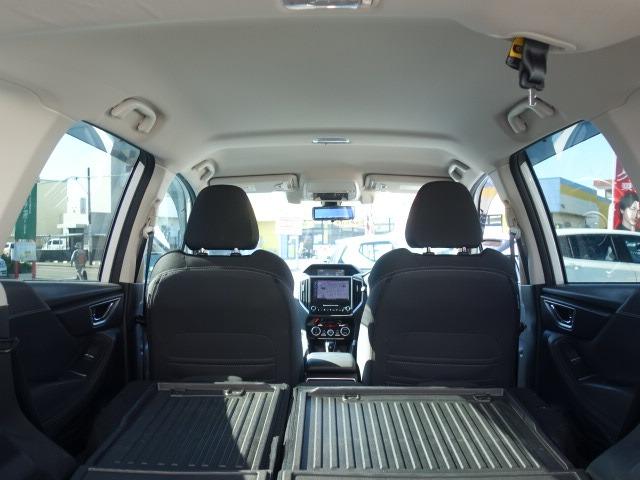 フォレスター ツーリング　禁煙車　アイサイト　４ＷＤ　ハーフレザーシート　純正メモリーナビ　フルセグＴＶ　ＣＤ／ＤＶＤ再生　Ｂｌｕｅｔｏｏｔｈ接続　バックカメラ　ＥＴＣ　スマートキー　パワーバックドア　デジタルインナーミラー（21枚目）
