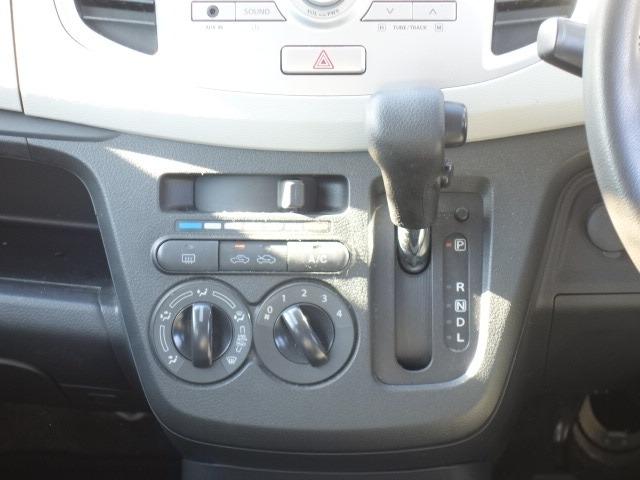 ワゴンR FA 禁煙車 純正CDオーディオ AUX接続 キーレスキー Wエアバッグ ABS 電格ミラー サイドドアバイザー(75枚目)