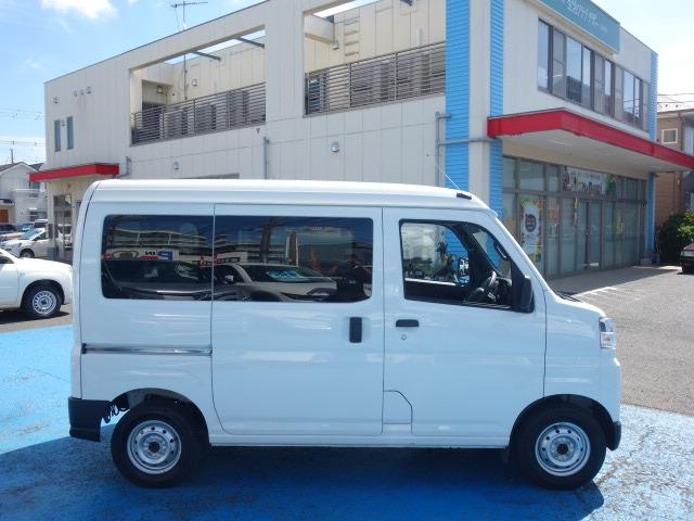ハイゼットカーゴ DX 禁煙車 ハイルーフ 純正FM・AMラジオデッキ ETC キーレス 両側スライドドア 衝突被害軽減ブレーキ レーンアシスト クリアランスソナー アイドリングストップ Wエアバッグ ABS オートライト(5枚目)