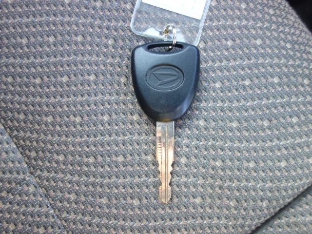 ���X�̒��ÎԂ́A�I�[�g�I�[�N�V�������猵�I���Ďd���ꂽ��A�X���ɂĂ���ɑ�O�҂̕]���������󂯂Ă���܂��B