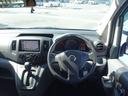 女性スタッフも常駐しております。『車屋さんは男だらけのイメージでなんだかこわそう』というお客様、ご安心ください。