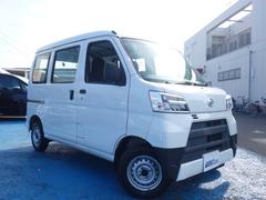 当店の中古車は、オートオークションから厳選して仕入れた後、店頭にてさらに第三者の評価検査を受けております。 3