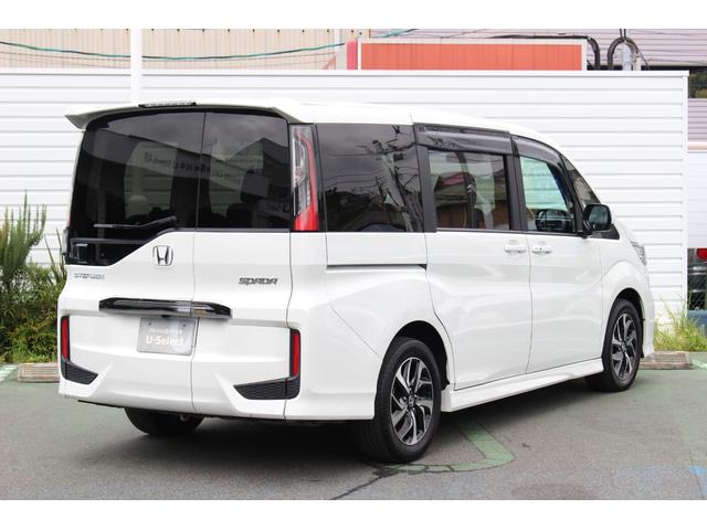 ステップワゴンスパーダ スパーダホンダセンシング　ＥＴＣ２．０　ＨｏｎｄａＳＥＮＳＩＮＧ　わくわくゲート　１６インチアルミ　ＦＡＢＴＥＣＴ撥水撥油シート大画面ナビ　バックカメラ　パドルシフト　スマートキー　７人乗り　フォグライト　両側電動スライド（6枚目）