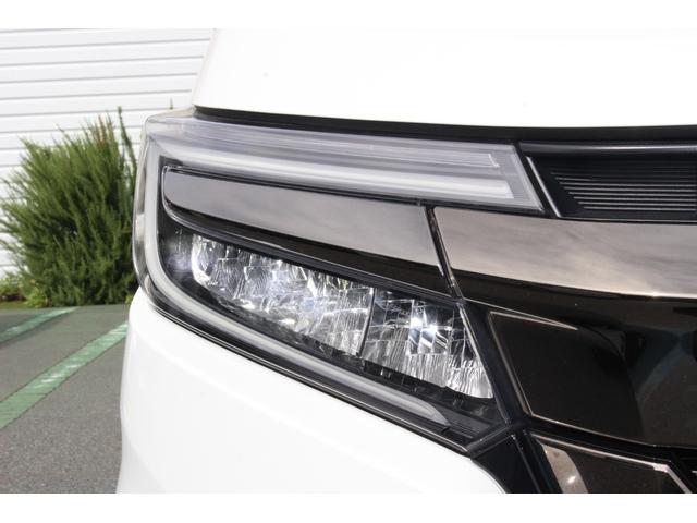 ステップワゴンスパーダ ｅ：ＨＥＶスパーダＧ・ＥＸホンダセンシング　１オーナー　純正１０インチナビ　後席モニター　ＢＬＡＣＫＳＴＹＬＥ　Ｈｏｎｄａセンシング　エアバック　地デジ　クルコン　サイドエアバッグ　シ－トヒ－タ－　衝突軽減システム　スマキー　ＬＥＤランプ　禁煙（10枚目）