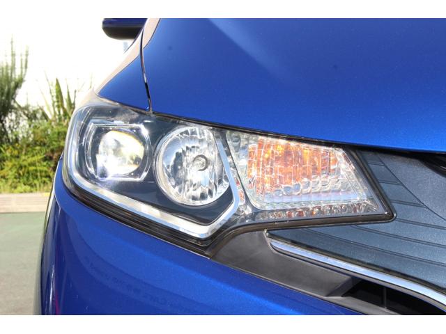 フィット 13G・Sパッケージ 1オーナー 純正ナビ 社外前後ドラレコ RS大型テールゲートスポイラー LEDライト Bluetoothオーディオ DVD再生可 キーレス フルセグテレビ ナビ&TV オートエアコン Wエアバック(9枚目)