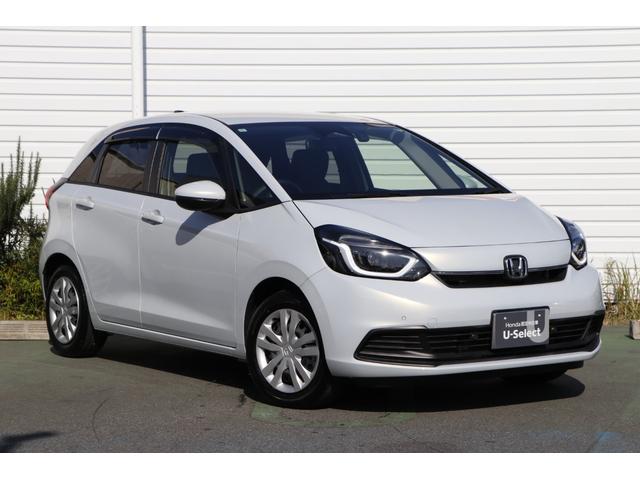 フィット ホーム 当社元試乗車 ETC HondaSENSING LEDヘッドライト CONNECTナビ 前後ドラレコバックカメラ ドアバイザー スマートキー フロアカーペット 電子制御パーキング アダプティブクルコン(5枚目)