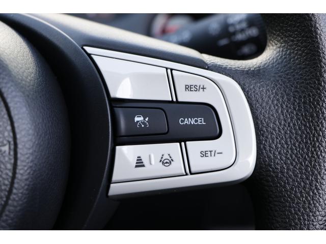 フィット ホーム 当社元試乗車 ETC HondaSENSING LEDヘッドライト CONNECTナビ 前後ドラレコバックカメラ ドアバイザー スマートキー フロアカーペット 電子制御パーキング アダプティブクルコン(18枚目)