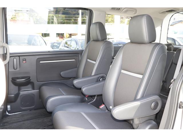 ステップワゴンスパーダ スパーダ・クールスピリットホンダセンシング　純正大画面ナビ　前後ドライブレコーダー　ＥＴＣ２．０　シートヒーター　リアエアコン　パドルシフト　１オーナー　わくわくゲートレス車両　サイドエアバック　スマートキ　左右電動スライドドア　バックモニタ（13枚目）