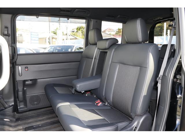 ステップワゴン ｅ：ＨＥＶスパーダ　ＥＴＣ２．０　マルチビューカメラ　ブラインドスポットインフォメーション　ＨｏｎｄａＳＥＮＳＩＮＧ　パワーテールゲート　ベンチシート　運転席助手席シートヒーター　前後ドラレコ　コネクトナビ　１オーナー（12枚目）