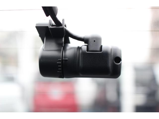 純正ドライブレコーダーは後ろカメラ搭載！