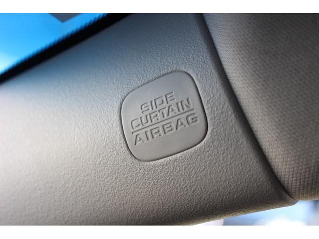 安心のサイドカーテンエアバック装備です。