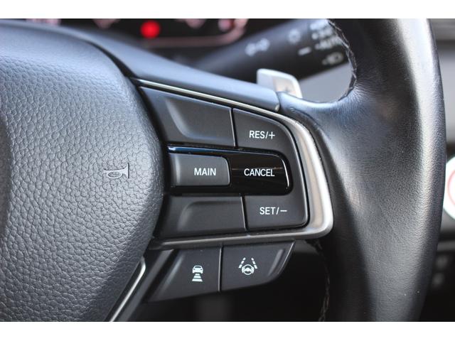 ＡＣＣ（アダプティブクルーズ）＋ＬＫＡＳ（レーンキープアシスト）で長距離運転が快適になります。