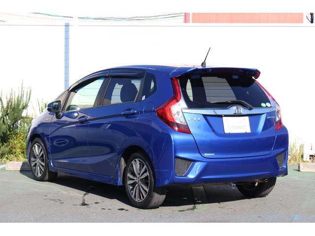 フィットハイブリッド Ｓパッケージ　１オーナー　純正ナビ　Ｂカメラ　ＲＳ大型リヤスポイラー　フォグライト　あんしんパッケージ　禁煙　点検記録簿　サイドエアバック　ワンセグテレビ　リアカメラ　ＵＳＢ　ＶＳＡ　クルコン　イモビライザー（7枚目）