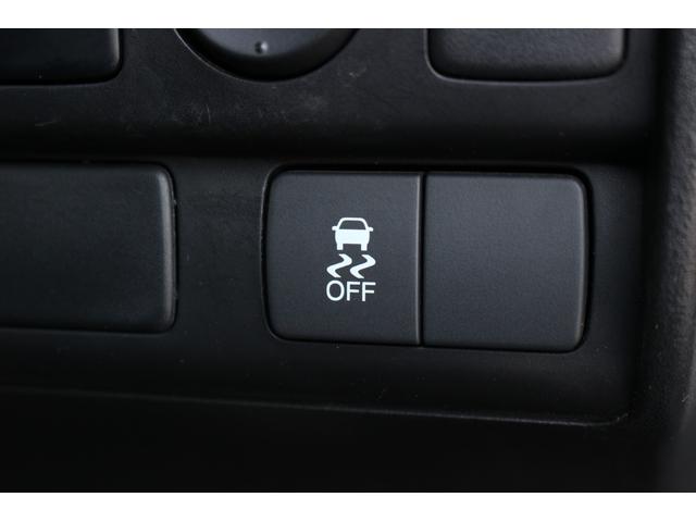 フリード Ｇエアロ　ＥＴＣ　ＨＩＤ　スマートキーシステム　イモビライザー　純正１５インチアルミ　左側電動スライドドア　ギャザズ純正ナビゲーション　ドアバイザー　フロアカーペット　フォグライト　助手席エアバッグ　盗難防止（17枚目）