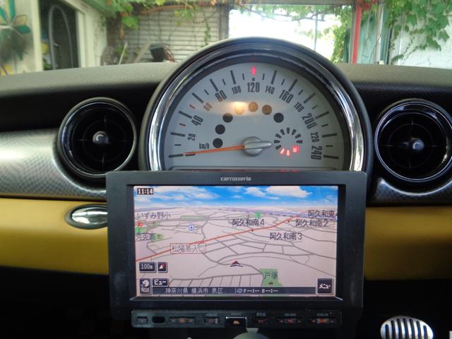 ＭＩＮＩ クーパーＳ　正規ディーラー車　キーレス　ＨＤＤナビ　ＤＶＤ再生　ＥＴＣ　ＨＩＤライト　オートＡＣ　Ｗエアバッグ　ＡＢＳ　電動格納ミラー　記録簿　取説（5枚目）