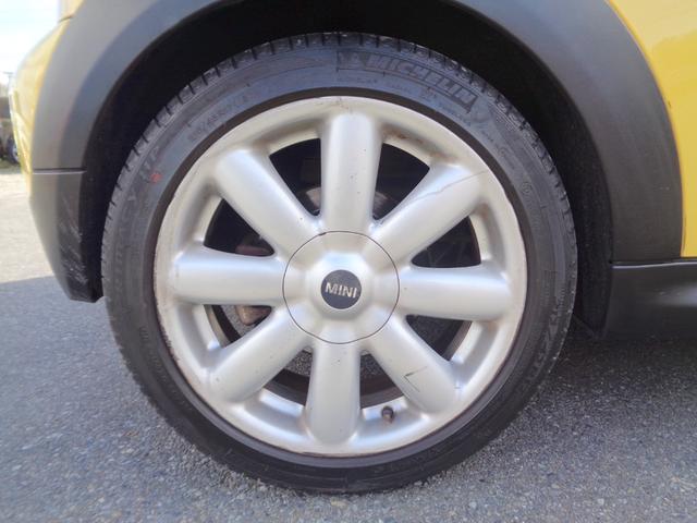 ＭＩＮＩ クーパーＳ　正規ディーラー車　キーレス　ＨＤＤナビ　ＤＶＤ再生　ＥＴＣ　ＨＩＤライト　オートＡＣ　Ｗエアバッグ　ＡＢＳ　電動格納ミラー　記録簿　取説（16枚目）