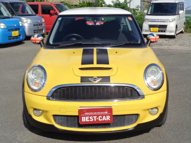 ＭＩＮＩ クーパーＳ　正規ディーラー車　キーレス　ＨＤＤナビ　ＤＶＤ再生　ＥＴＣ　ＨＩＤライト　オートＡＣ　Ｗエアバッグ　ＡＢＳ　電動格納ミラー　記録簿　取説（18枚目）