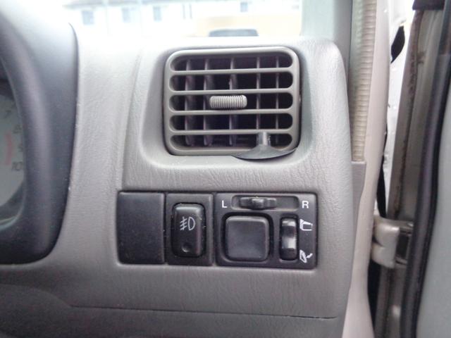 ワゴンＲ ＲＲ－Ｆ　キーレス　社外ＣＤ　ＥＴＣ　電動格納ミラー　ＰＶガラス　純正エアロ　１３ｉｎｃアルミ（8枚目）