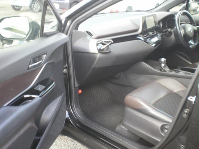 Ｃ－ＨＲ Ｇ　純正ナビＴＶ／バックカメラ／Ｂｌｕｅｔｏｏｔｈ／クルーズコントロール／ＬＥＤヘッドライト／ＥＴＣ／ハーフレザーシート／Ｔｏｙｏｔａ　Ｓａｆｅｔｙ　Ｓｅｎｓｅ　Ｐ（22枚目）