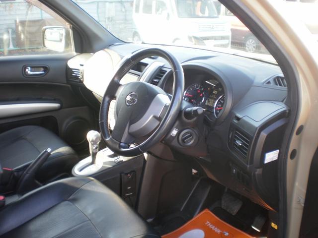 エクストレイル ２０Ｘ　サンドベージュ全塗装済み／フルタイム４ＷＤ／純正ナビフルセグＴＶ／ＤＶＤ再生／Ｂｌｕｅｔｏｏｔｈ付き／シートヒーター／ＨＩＤ／ＥＴＣ／スマートキー（14枚目）