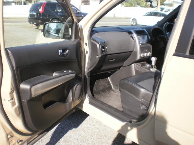 エクストレイル ２０Ｘ　サンドベージュ全塗装済み／フルタイム４ＷＤ／純正ナビフルセグＴＶ／ＤＶＤ再生／Ｂｌｕｅｔｏｏｔｈ付き／シートヒーター／ＨＩＤ／ＥＴＣ／スマートキー（19枚目）