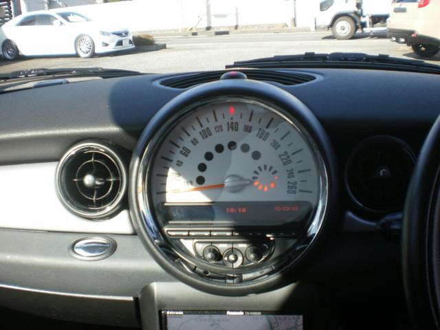 ＭＩＮＩ クーパー　後期モデル／パナソニック２ＤＩＮナビＴＶ／バックカメラ／ドライブレコーダー／ＥＴＣ／ＨＩＤヘッドライト（14枚目）