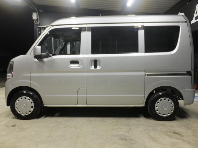 NV100クリッパーバン GX 霊柩車 寝台車 黒ナンバー 2名乗車 棺台付き 事業ナンバー登録 8ナンバー登録 軽霊柩 軽寝台 新品レール フイルム施工 軽霊柩車 軽寝台車 軽寝台 衝突軽減装置 軽搬送車(46枚目)