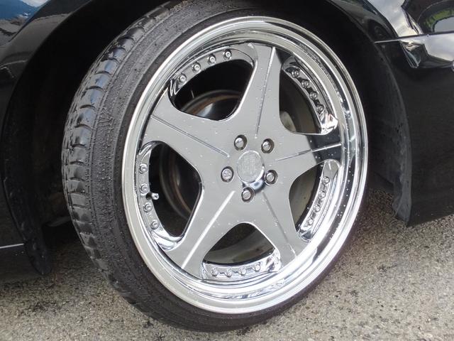 プレジデント ソブリン　車高調　ローダウン　社外アルミ　キセノンライト　レザーシート　後席モニター　クルーズコントロール　キーレス　サイドバイザー　純正ナビ　バックカメラ　ビルトインＥＴＣ（2枚目）