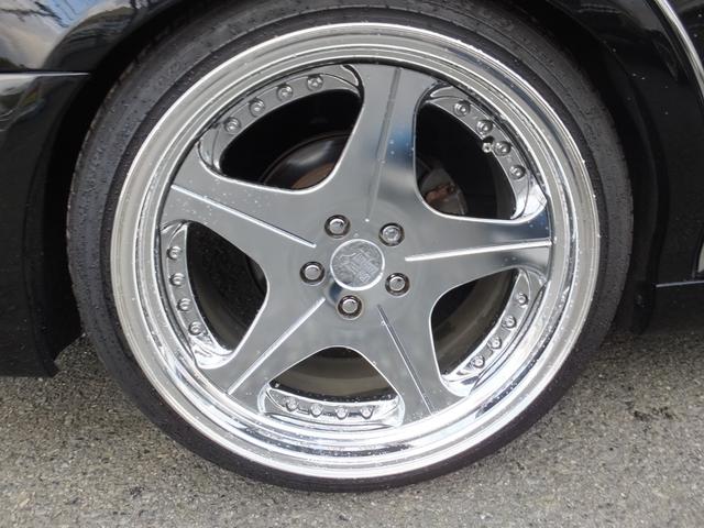 プレジデント ソブリン　車高調　ローダウン　社外アルミ　キセノンライト　レザーシート　後席モニター　クルーズコントロール　キーレス　サイドバイザー　純正ナビ　バックカメラ　ビルトインＥＴＣ（17枚目）