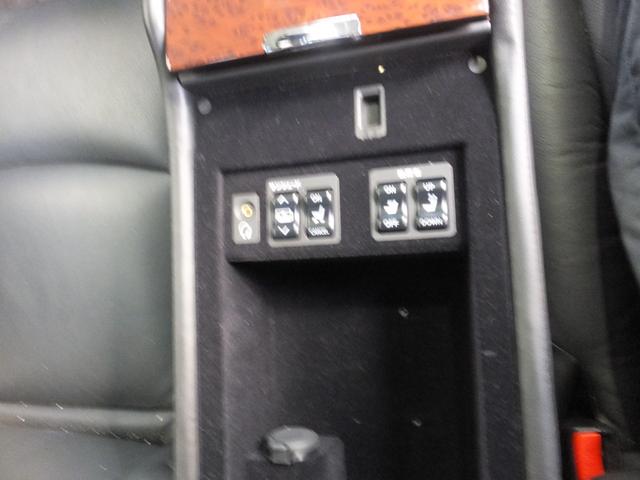 プレジデント ソブリン　車高調　ローダウン　社外アルミ　キセノンライト　レザーシート　後席モニター　クルーズコントロール　キーレス　サイドバイザー　純正ナビ　バックカメラ　ビルトインＥＴＣ（23枚目）