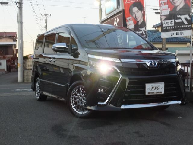 ヴォクシー ハイブリッドZS 煌III 8インチナビ バックカメラ フルセグTV LEDヘッドライト スマートキー プッシュスタート トヨタセーフティセンス 両側パワースライドドア ETC ハーフレザーシート シートヒーター クルコン(4枚目)