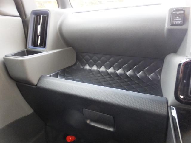 タント カスタムＲＳ　純正９インチナビ　全方位カメラ　衝突軽減装置　フルセグ　スマートアシスト　両側パワースライドドア　ハーフレザーシート　パーキングアシスト　クルコン　ＬＥＤヘッド　シートヒーター　ＵＳＢジャック（53枚目）