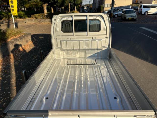 キャリイトラック KCエアコン・パワステ セーフティサポート装着(デュアルカメラブレーキサポート ・誤発進抑制機能 ・ブレーキ制御付後方誤発進抑制機能・車線逸脱警報機能・ふらつき警報機能 ・先行車発進お知らせ機能 ・ハイビームアシスト)4WD(4枚目)