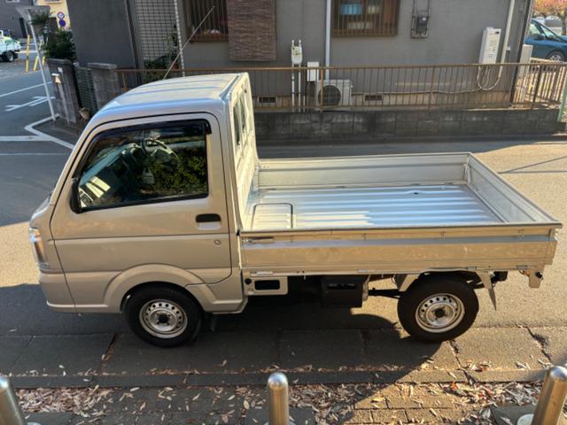 キャリイトラック KCエアコン・パワステ セーフティサポート装着(デュアルカメラブレーキサポート ・誤発進抑制機能 ・ブレーキ制御付後方誤発進抑制機能・車線逸脱警報機能・ふらつき警報機能 ・先行車発進お知らせ機能 ・ハイビームアシスト)4WD(7枚目)