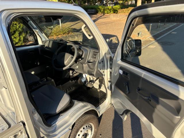 キャリイトラック KCエアコン・パワステ セーフティサポート装着(デュアルカメラブレーキサポート ・誤発進抑制機能 ・ブレーキ制御付後方誤発進抑制機能・車線逸脱警報機能・ふらつき警報機能 ・先行車発進お知らせ機能 ・ハイビームアシスト)4WD(11枚目)