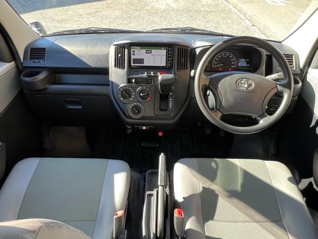 タウンエースバン 　ＧＬ　純正ナビ　ＴＶ　バックカメラ　ＥＴＣ　キーレス　ドライブレコーダー　５人乗り　アイドリングストップ　セーフティ－センス（14枚目）