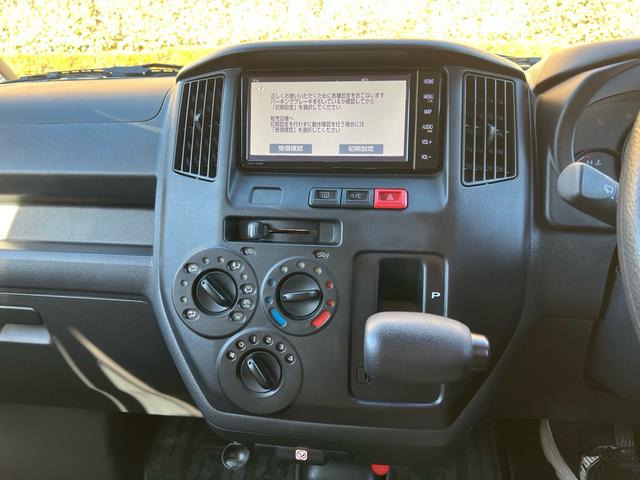 タウンエースバン 　ＧＬ　純正ナビ　ＴＶ　バックカメラ　ＥＴＣ　キーレス　ドライブレコーダー　５人乗り　アイドリングストップ　セーフティ－センス（21枚目）