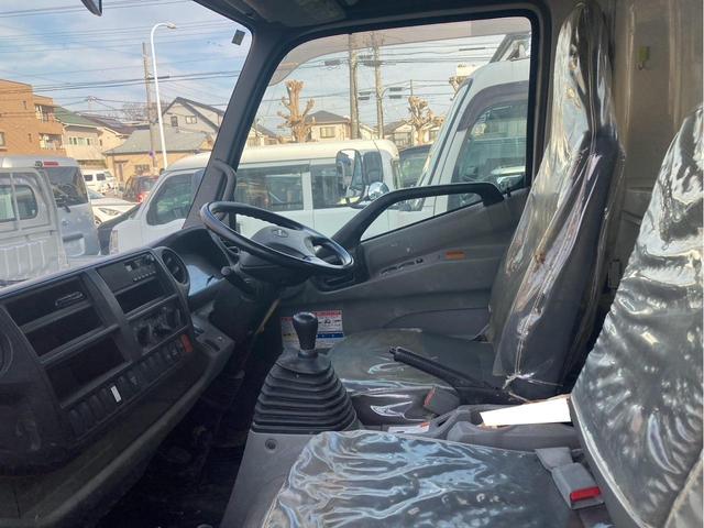 デュトロ 平ボディ　３段クレーン　４０００ｃｃ　２トン　タダノクレーン　ＴＭ－ＺＥ２６３ＭＨ　２．６３ｔ吊り　ＭＴ車　ラジコン無し（6枚目）