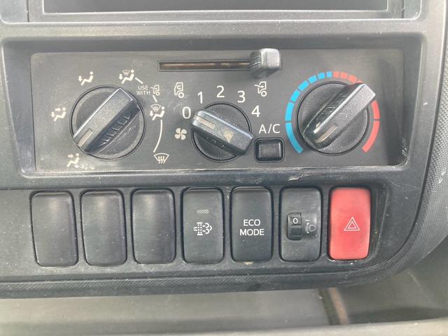 デュトロ 平ボディ　３段クレーン　４０００ｃｃ　２トン　タダノクレーン　ＴＭ－ＺＥ２６３ＭＨ　２．６３ｔ吊り　ＭＴ車　ラジコン無し（8枚目）