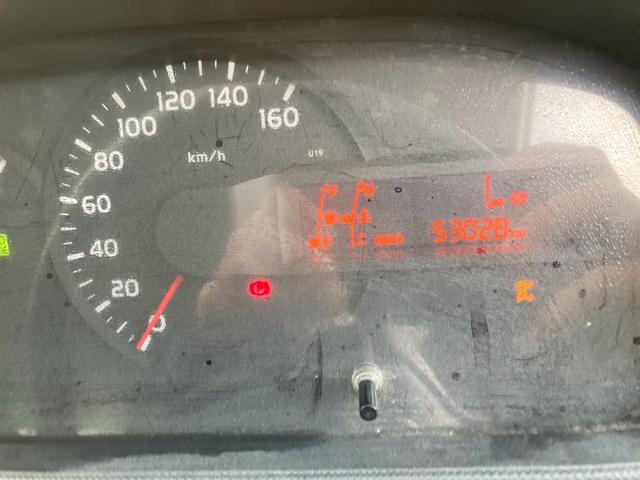 デュトロ 平ボディ　３段クレーン　４０００ｃｃ　２トン　タダノクレーン　ＴＭ－ＺＥ２６３ＭＨ　２．６３ｔ吊り　ＭＴ車　ラジコン無し（12枚目）