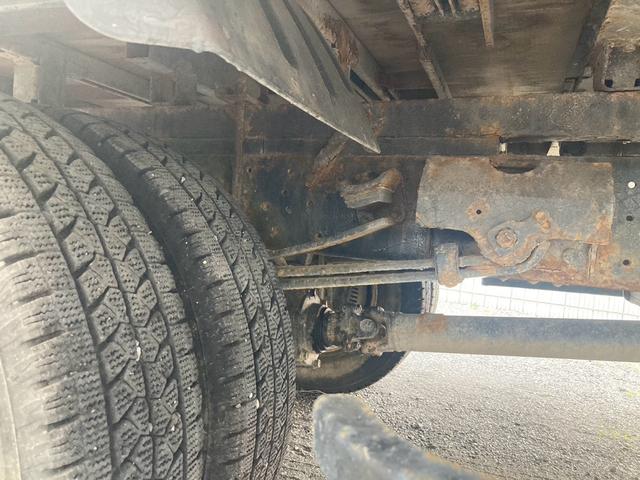 デュトロ 平ボディ　３段クレーン　４０００ｃｃ　２トン　タダノクレーン　ＴＭ－ＺＥ２６３ＭＨ　２．６３ｔ吊り　ＭＴ車　ラジコン無し（22枚目）