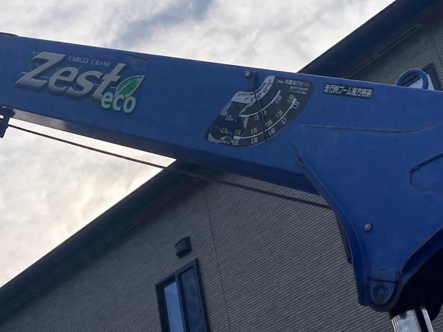 デュトロ 平ボディ　３段クレーン　４０００ｃｃ　２トン　タダノクレーン　ＴＭ－ＺＥ２６３ＭＨ　２．６３ｔ吊り　ＭＴ車　ラジコン無し（29枚目）