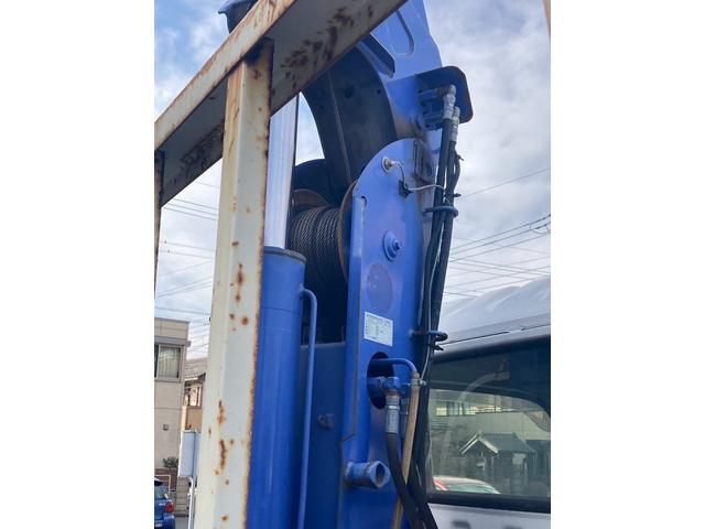 デュトロ 平ボディ　３段クレーン　４０００ｃｃ　２トン　タダノクレーン　ＴＭ－ＺＥ２６３ＭＨ　２．６３ｔ吊り　ＭＴ車　ラジコン無し（30枚目）