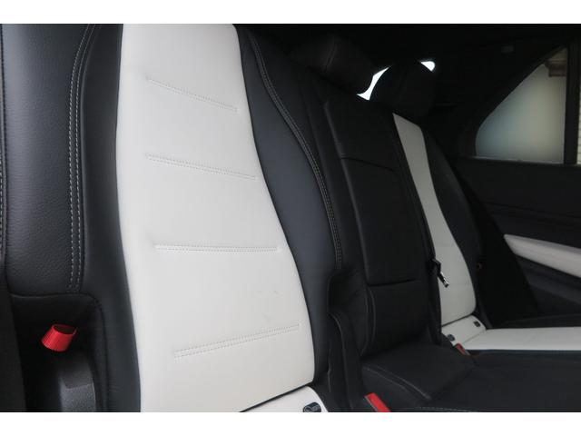 GLE GLE450d 4マチックスポーツ 1オーナー 記録簿 白黒レザー 前後Dレコ SR スペアキー 保証書(27枚目)