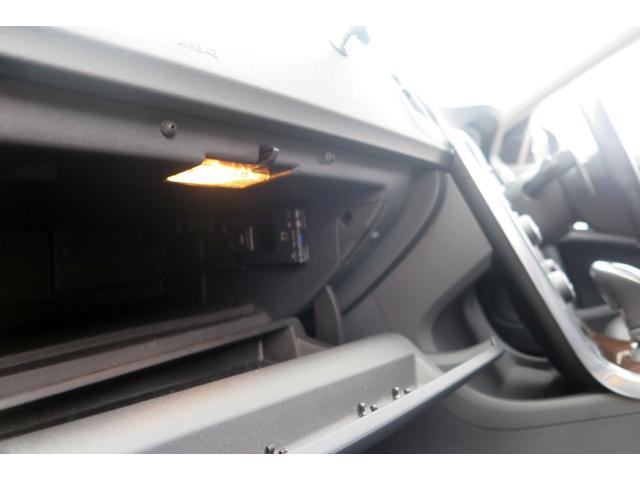 V60 T4 2024年製ピレリタイヤ 皮シート シートヒーター Bluetooth ナビ 地デジ バックモニター ETC(33枚目)