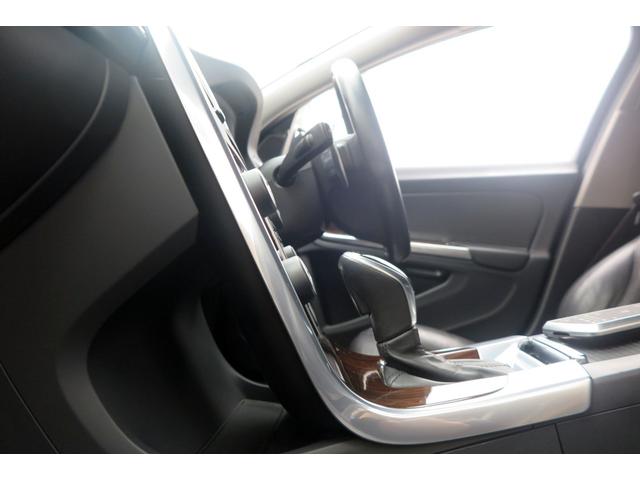 V60 T4 2024年製ピレリタイヤ 皮シート シートヒーター Bluetooth ナビ 地デジ バックモニター ETC(34枚目)