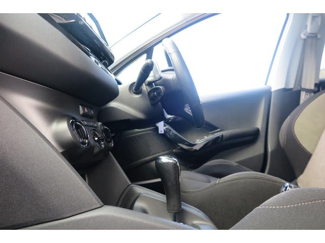 208 エンヴィ 1オーナー車 記録簿 RZ03ナビ 地デジ DVD 取扱説明書 保証書 スペアキー(31枚目)